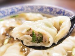本地嫩芹菜鲜肉大馄饨-方老大馄饨(抚宁巷店)
