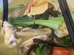 -蒙自源米线大王(花园城商场店)