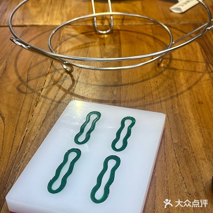 美食打卡！这家冒菜的套餐给的超级实在呀！