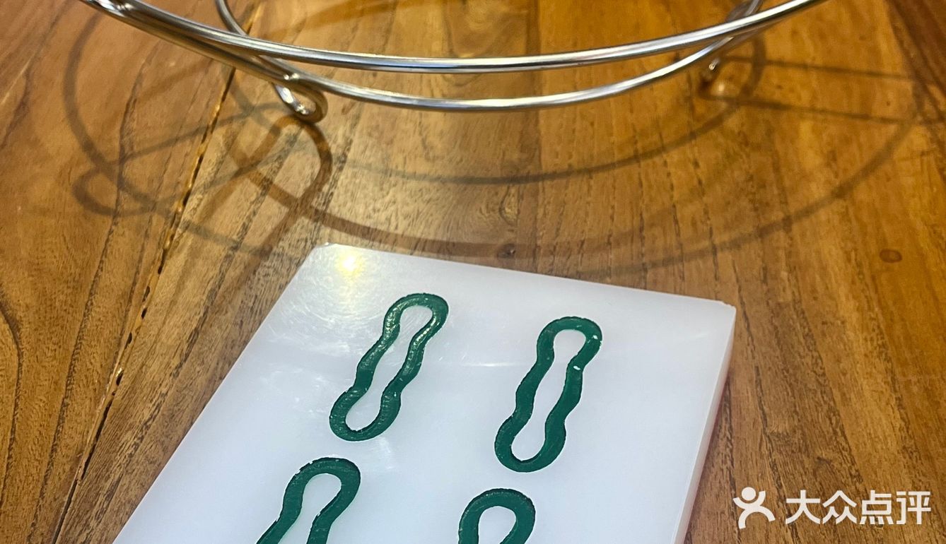 美食打卡！这家冒菜的套餐给的超级实在呀！