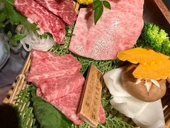 -山川小町·极番烧肉(新地假日广场店)