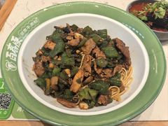 -百春原湖南牛肉粉(百联世纪店)
