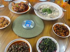 -芦茨金富饭庄·25年老字号·专做稻草鸡