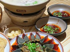 -叁煨蹄花·下饭盐帮菜(人民广场店)