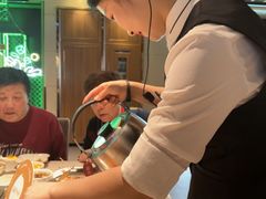 -海底捞火锅鲜切牛肉主题店(长寿路店)