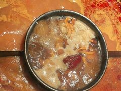 -老牌坊云南鱼豆花火锅(哈西万达店)
