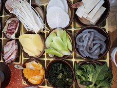 -赵美丽·重庆社区火锅·直营店(火车东站·中豪国际店)