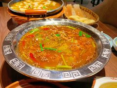 -有红鸡毛店·川菜(建设路店)