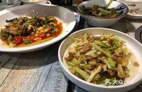 Pork Belly Stir-fried with Taishan Cauliflower
