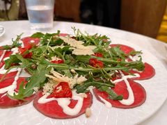 威尼斯风味生牛肉薄片配芝麻菜-IL TEATRO 精品意大利餐厅