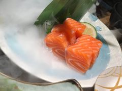 厚切挪威三文鱼刺身-沼津港渔市(宏伊国际广场店)