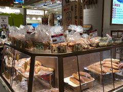 面包甜点陈列柜-山崎面包(静安久光店)