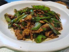 -阿瓦山寨·湘菜现炒·剁椒鱼头王(咸阳总店)