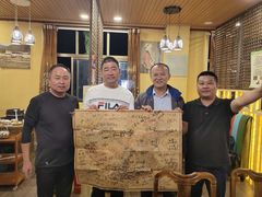 -峰瑞藏地美食·石锅鸡·牦牛肉(大昭寺品牌店)