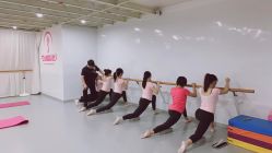 -艺佳舞蹈培训学校