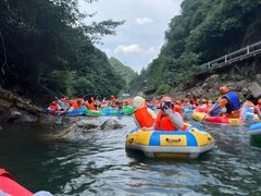 -安吉龙王山峡谷漂流