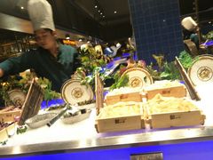 自助取餐区-V-ONE西雅图海鲜自助餐厅(仓山万达广场店)