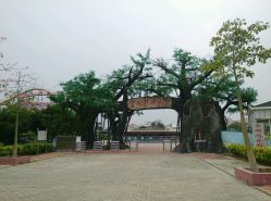 游乐场正门-云湖游乐园