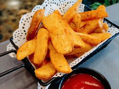 -圣彼得堡观江俄餐厅(中央大街黑金冠店)