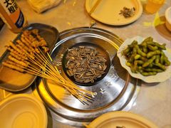 -沪上名羊天下•烤羊腿•东北烧烤•小龙虾(浦东直营总店)