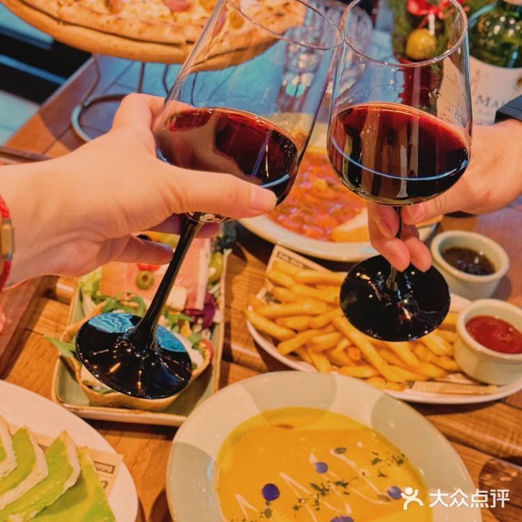 徐汇滨江100+就能吃到扶墙出的意大利西餐厅