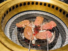 -山川小町·极番烧肉(新地假日广场店)