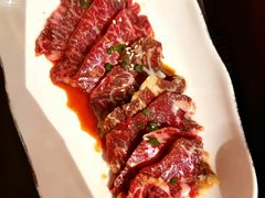 -山川小町·极番烧肉(新地假日广场店)