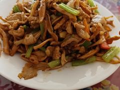 -何适山庄 ·可团建(水长城P2停车场店)