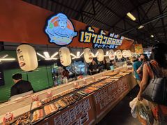 -席娜卡琳火车铁道夜市