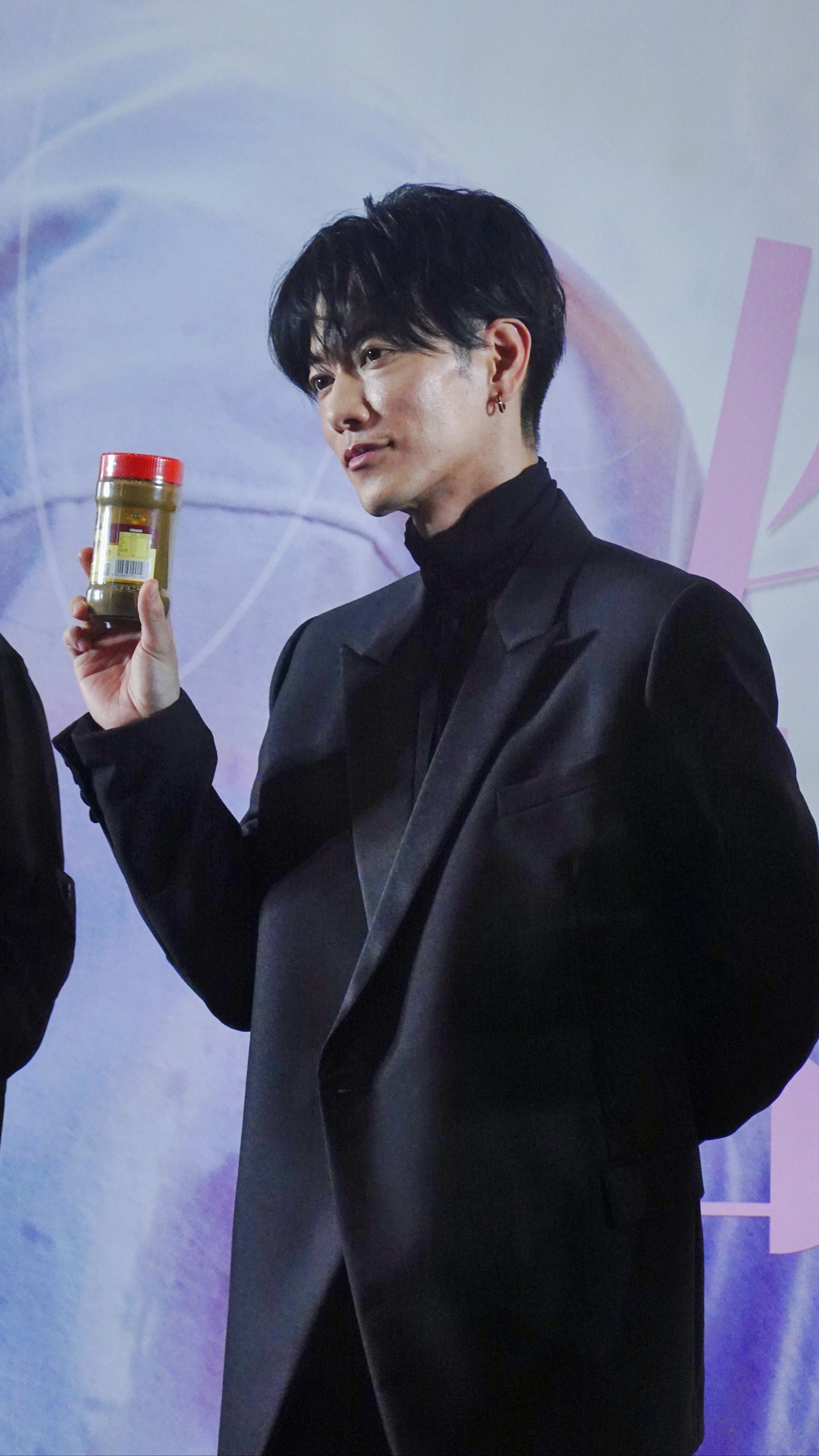 四月女友首映礼,佐藤健本人是帅的