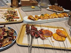 -街角等你.大连海鲜烧烤.经典铁板海鲜串(西安路店)