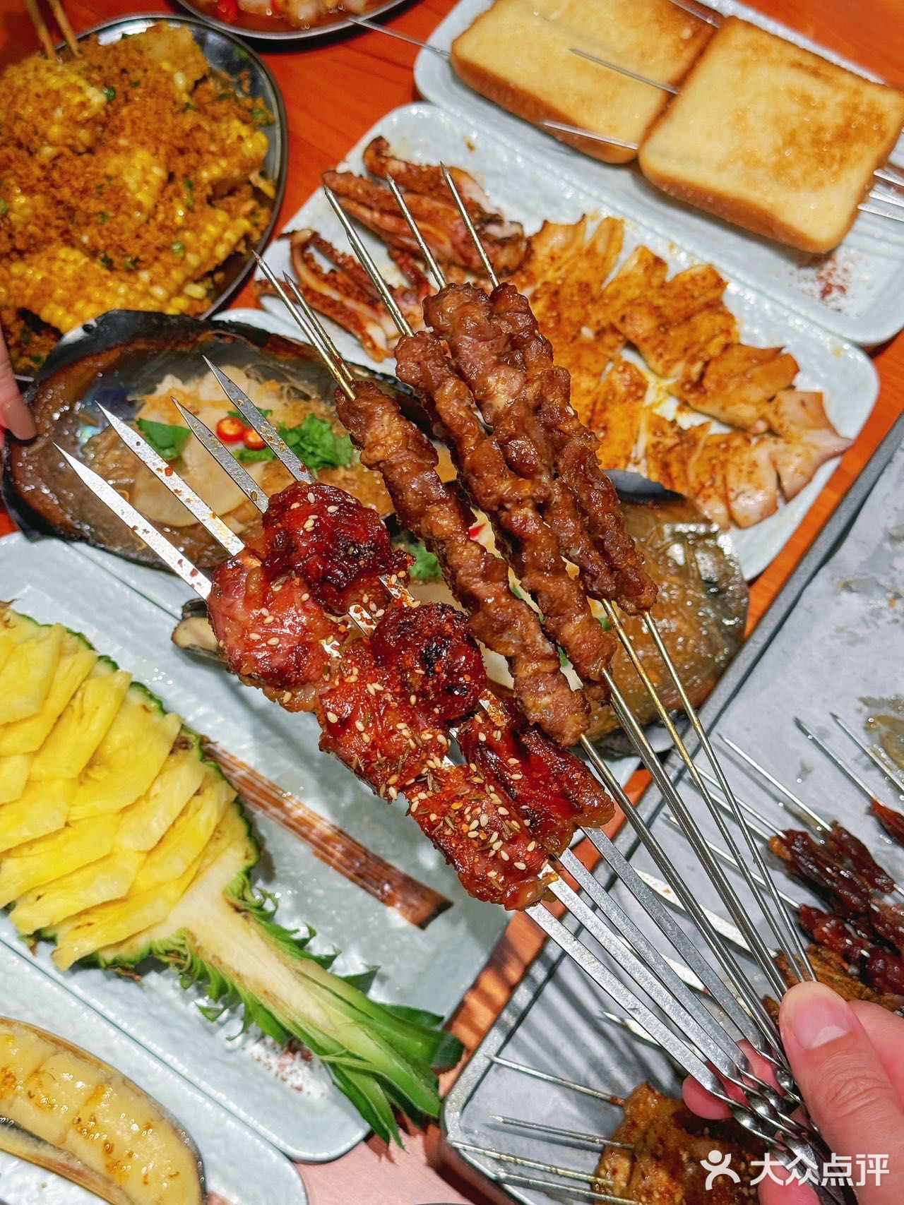 在深圳！这家烧烤店有XXXL号蒜蓉带子！！！