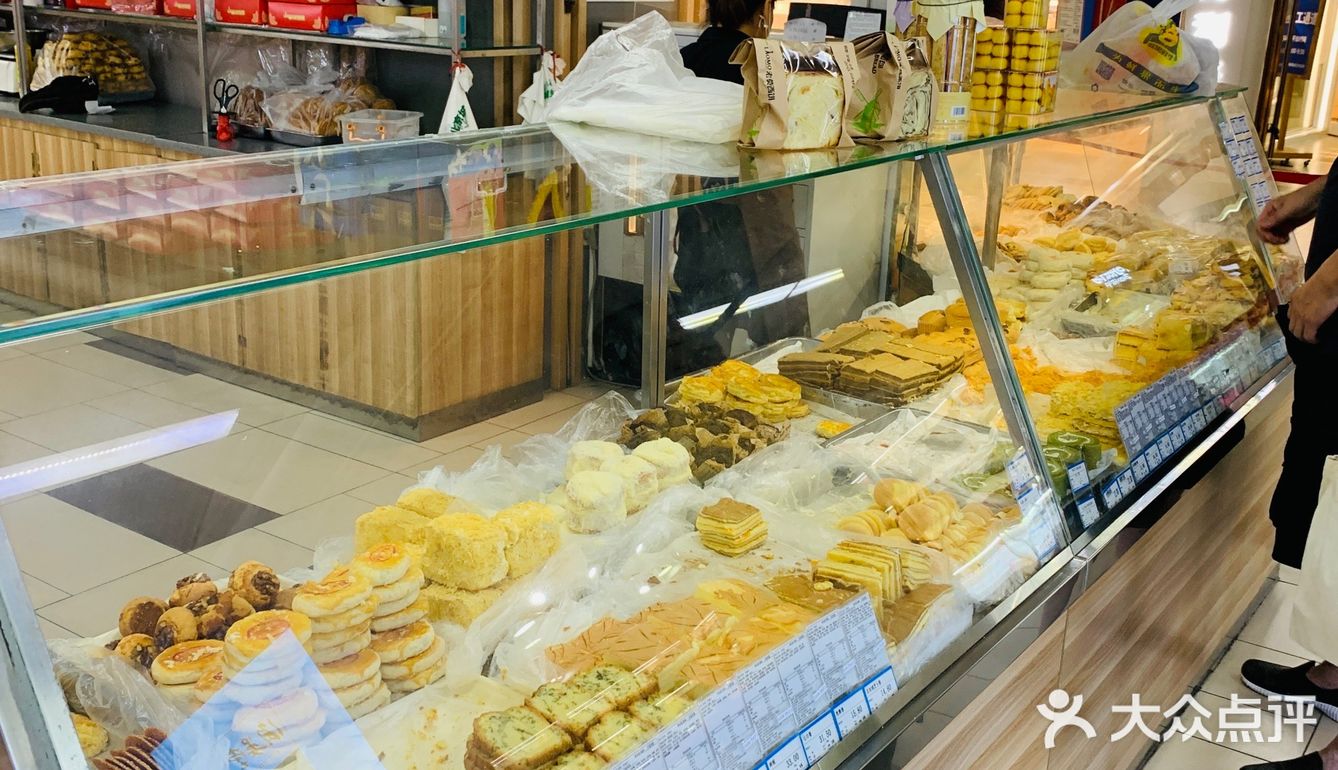 城乡超市｜品尝老莫糕点老味道