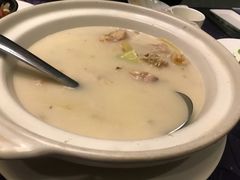 -河畔春天时尚餐厅