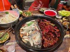 -周小明火锅(黑金冠社区店)