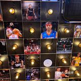 步行街这家美式汉堡店绝了，篮球迷不能错过