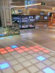 点击看大图 -趣动方格·跳格子(同城街华联店)