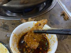 -黄利砖万峰林布依特色酸笋牛肉馆