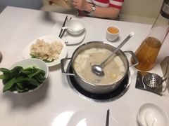 -煲王粤菜餐厅(中侨中心店)