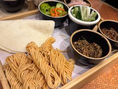 -唐山宴百姓府邸院落中餐