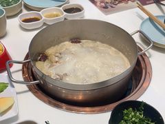 -洪氏嗨捞·猪肚鸡火锅(阳光天地店)