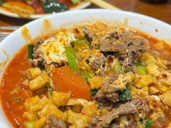 生肉小炒加鸡蛋-清真·马洪小炒泡馍馆(钟楼回民街店)