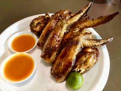 -东海岸人工湖美食村