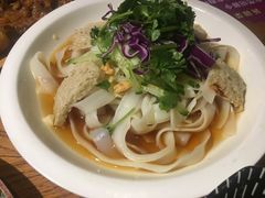 克拉玛依凉皮-阿罗新疆菜(人民广场店)