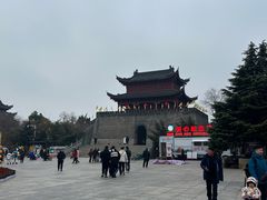 -巴陵广场