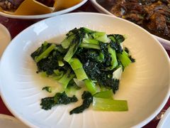 -侬佳蒸菜馆(听潮店)