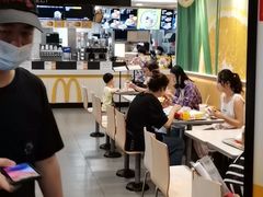 -麦当劳(轻轨曹杨路店)