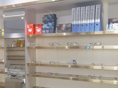 -视野联行眼镜•蔡司•依视路(温江店)
