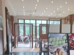 -黔蘑菇四季餐厅(观山湖店)