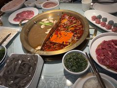 -小天鹅火锅·一线江景洪鼎旗舰店(洪崖洞店)